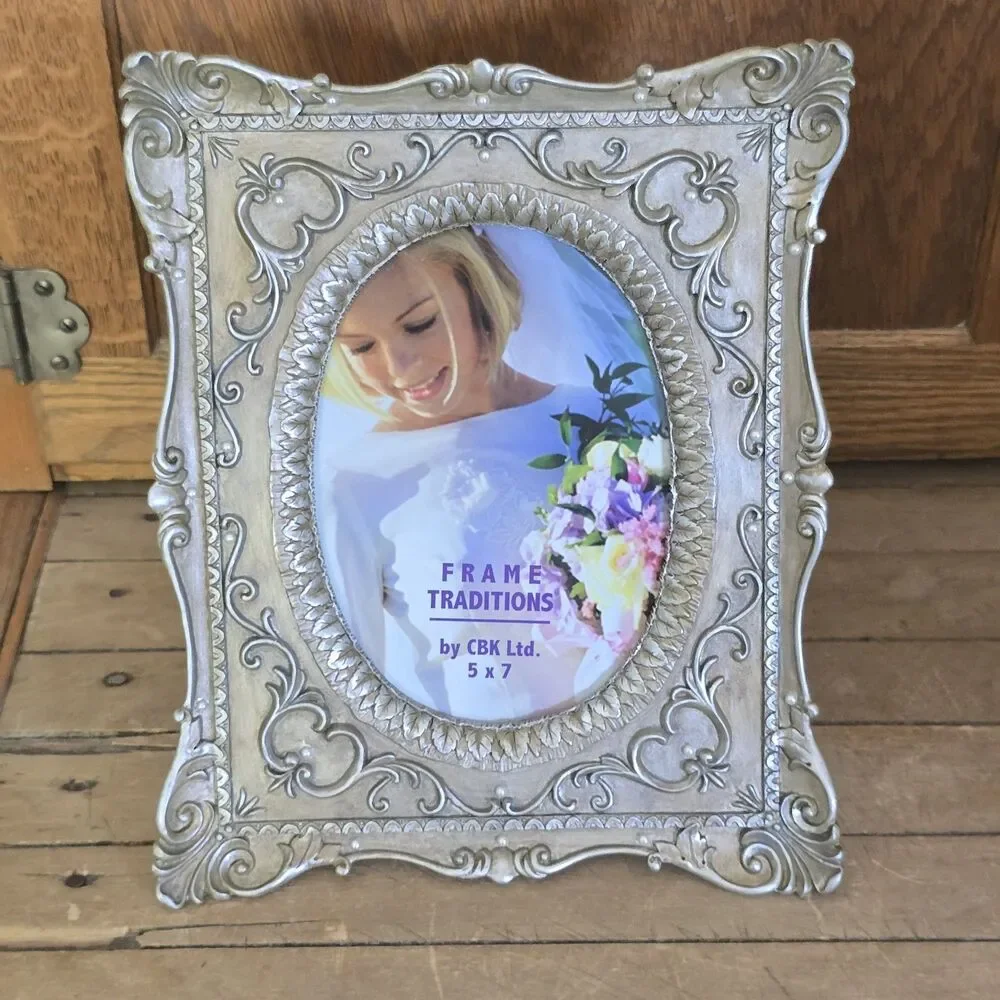 CBK LTD Picutre Frame Traditions 5x7 Resin Beaded Embossed  Nouveau Never Used